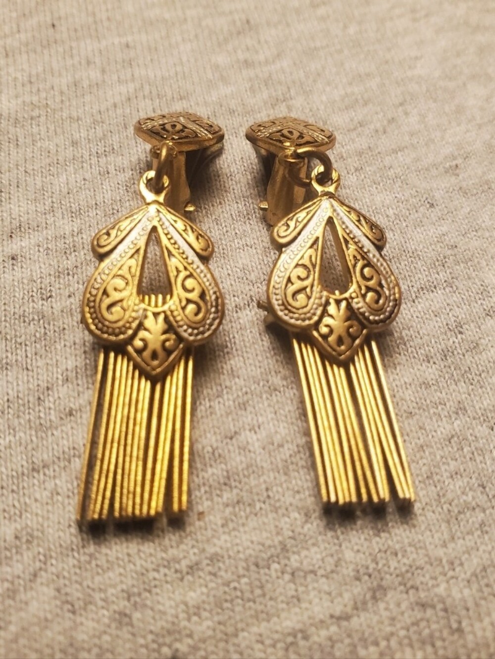 Vintage Gold Tone Fringe Tassel Clip-On Earrings Art Deco Style - Picture 2 of 7